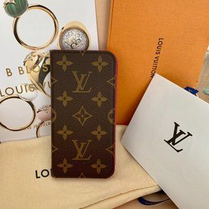 SOLD BRAND NEW LOUISVUITTON iPhone X & XSFolio